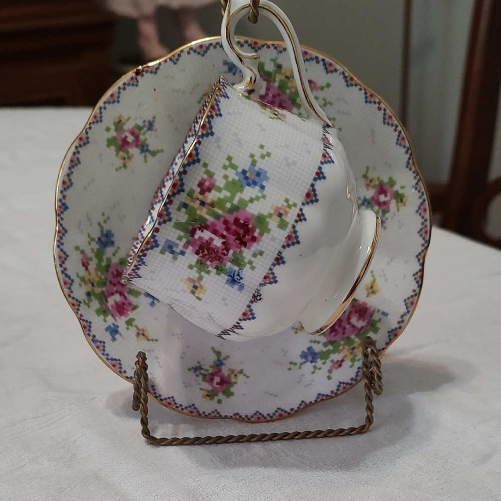 Royal Albert Petit Point England Bone China Footed Tea Cup & Saucer Set